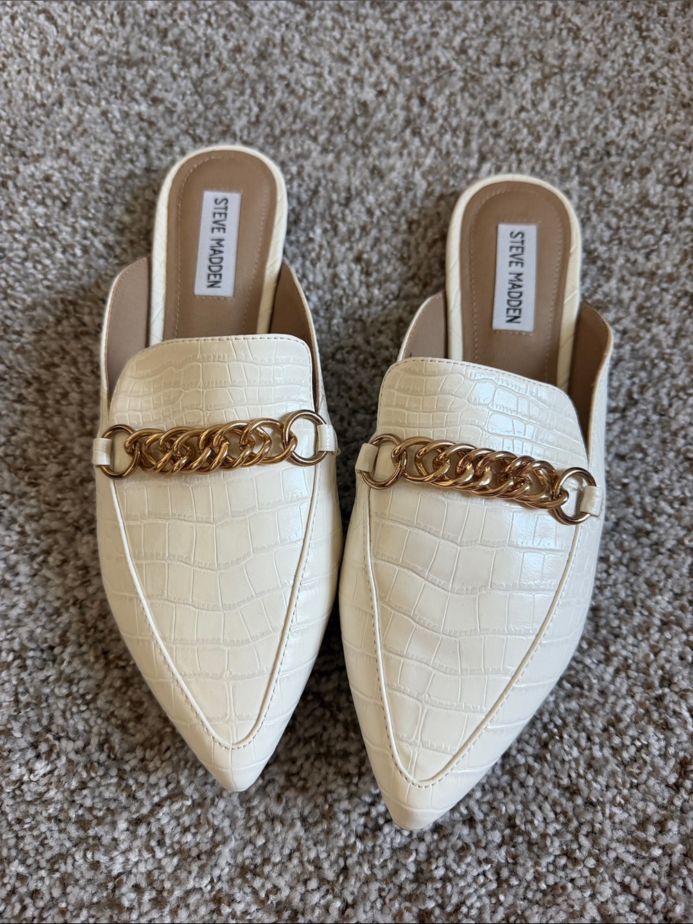 Steve Madden Cream Croc-Embossed Pointed Mules with Gold Chain